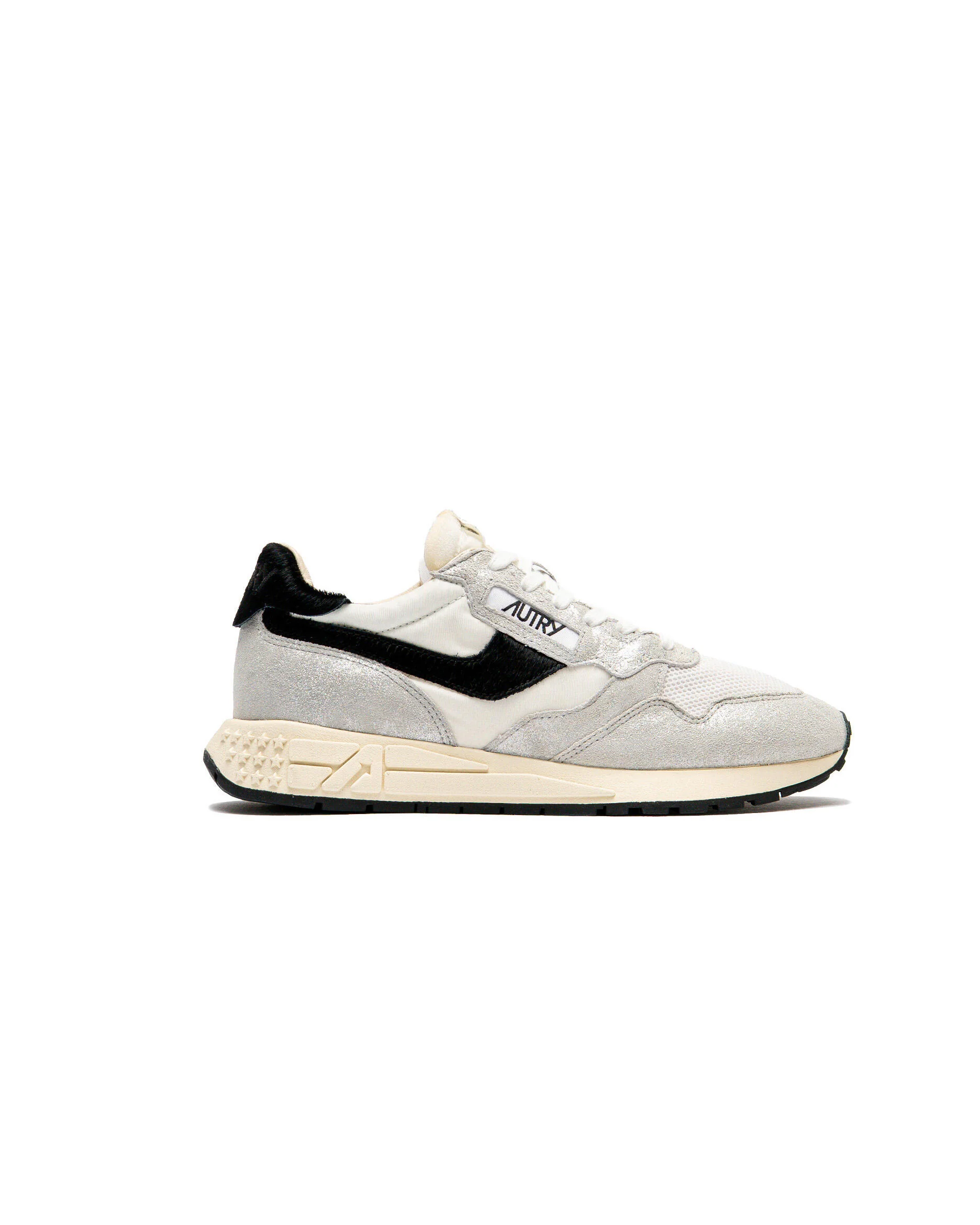 Neue Sneakers